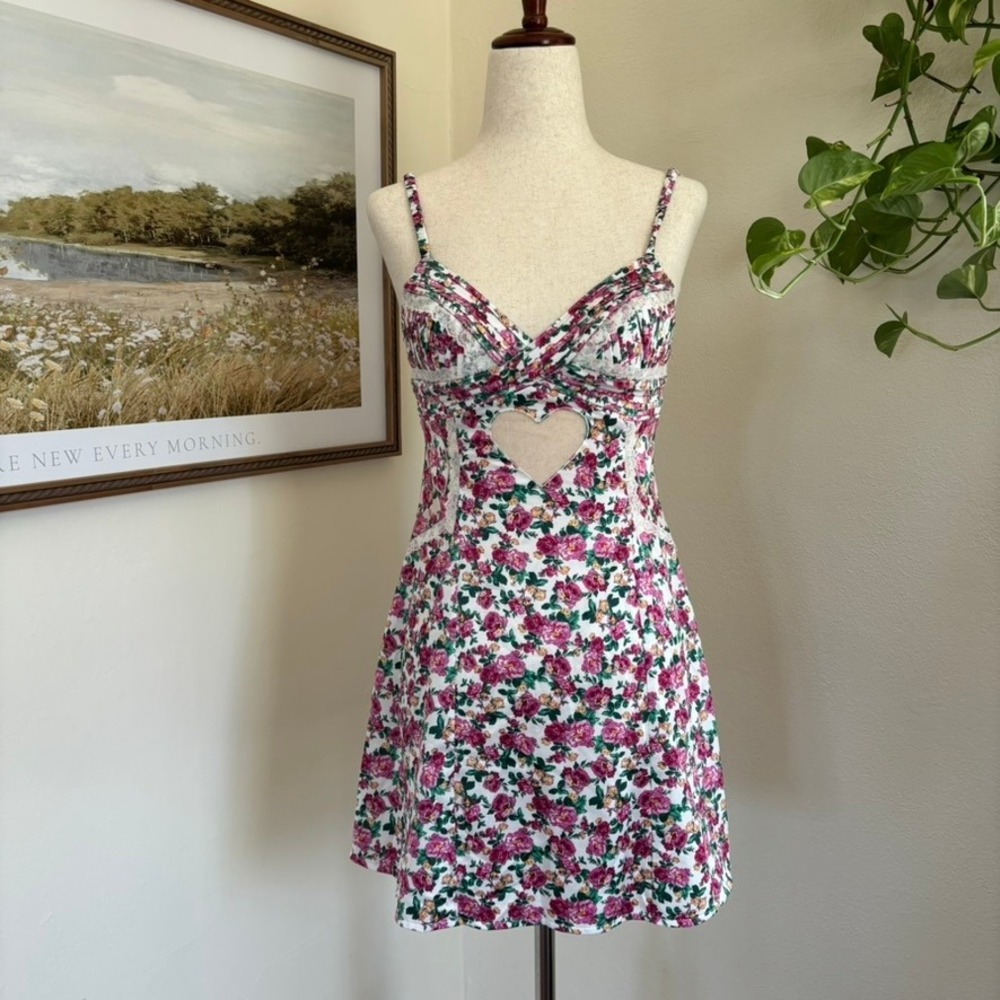 for love and lemons heart bloom slip dress heart cut out roses size XS